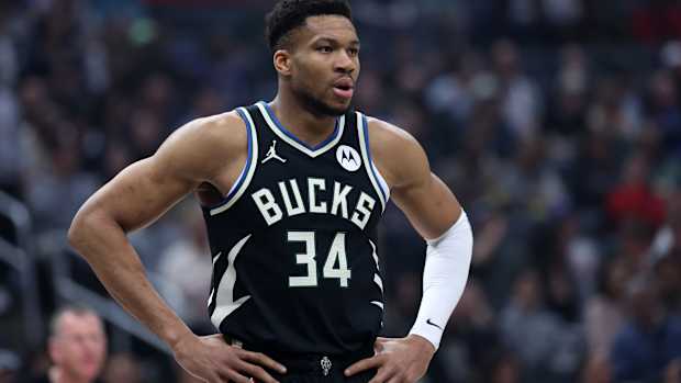 Milwaukee Bucks forward Giannis Antetokounmpo (34) looks on during the first quarter against the Los Angeles Clippers at Crypto.com Arena